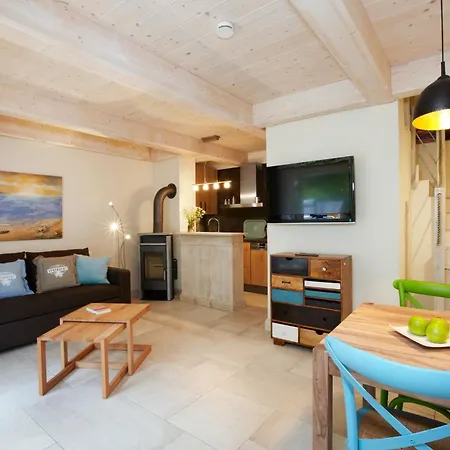 Strandhäuser Blankenfohrt *