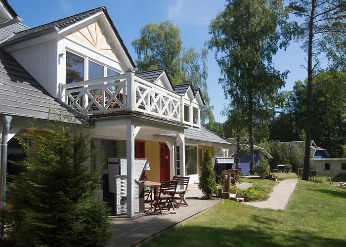 Meeressterne Strandhaeuser Blankenfohrt *