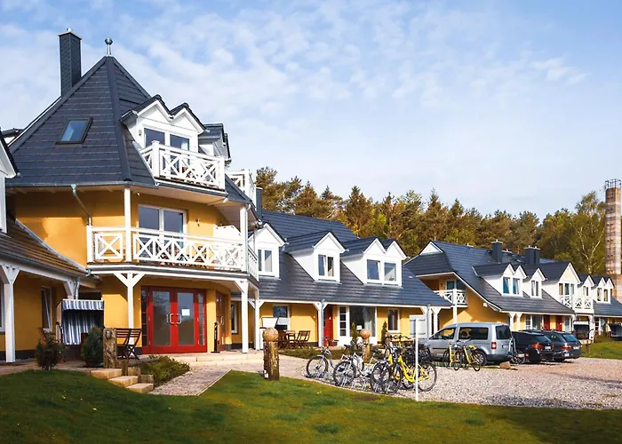 Meeressterne Strandhaeuser Blankenfohrt * 우케리츠